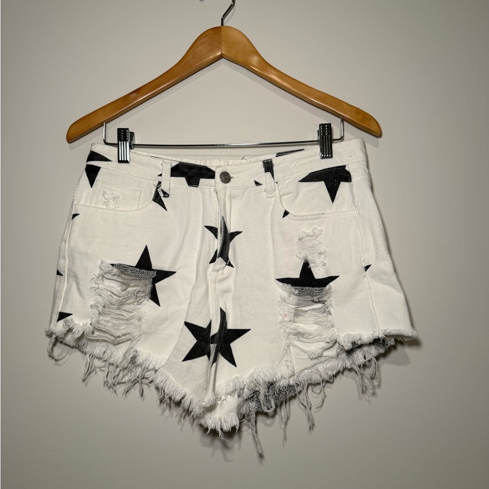 Peach Love California Black Star White Jean Shorts